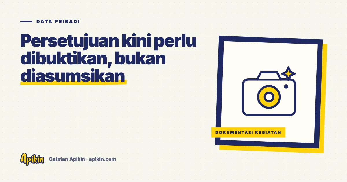 Ilustrasi tipografi tentang pelindungan data pribadi, dengan ikon kamera, gembok, dan formulir persetujuan bercentang